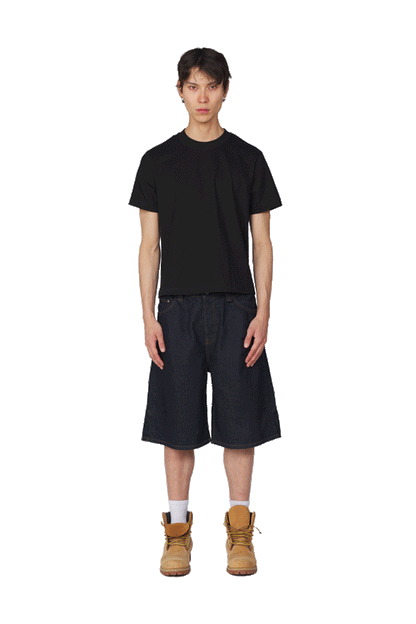 Black Slim / Regular Fit Tee